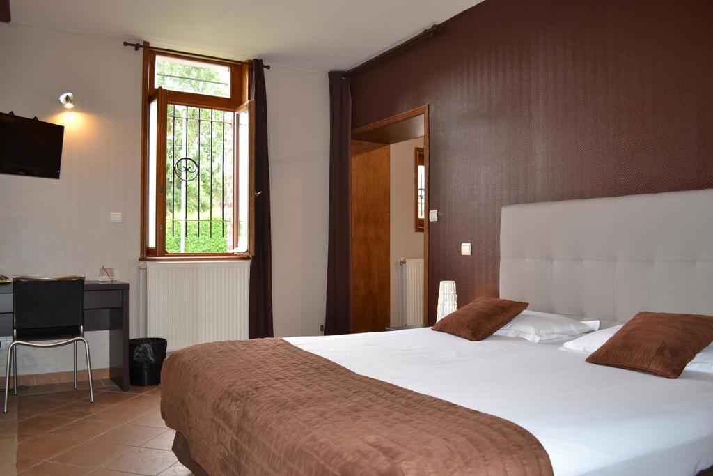 Le Domaine Des Cigognes Hotel Ennevelin Room photo